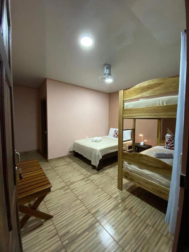 Cabinas Agamy Tortuguero Rum bild